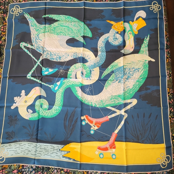 Hermes All tied in knots scarf 70 - Picture 2 of 4